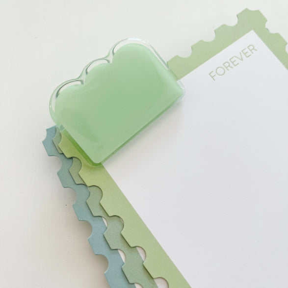 Mint Scallop Acrylic Clip