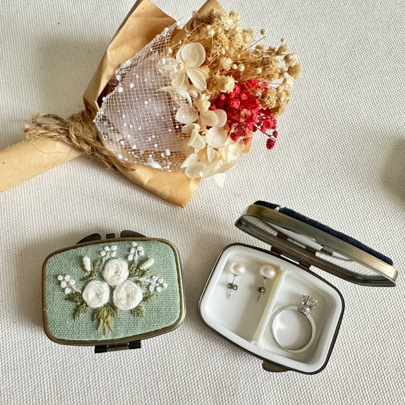 Mini Embroidered Trinket Case - White Roses