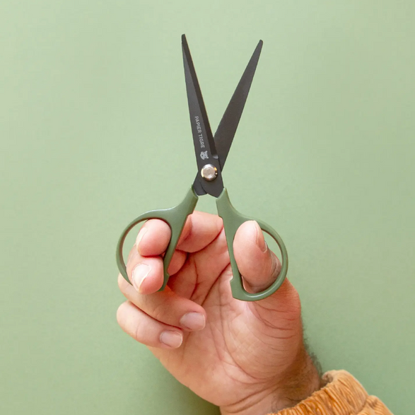 Green Papier Tigre Scissors