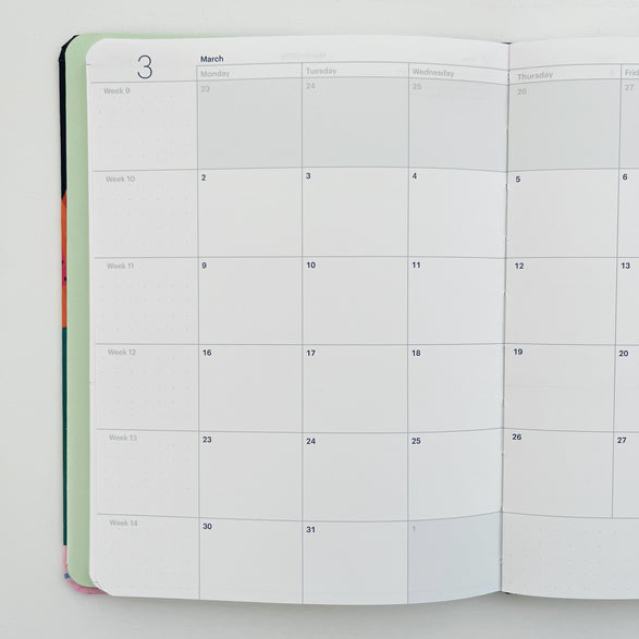 2026 Weekly Vertical Layout Planner: Zestful Night