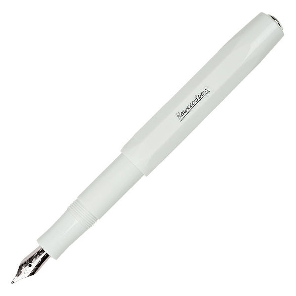 An image of a white Kaweco Skyline Sport fountain pen
